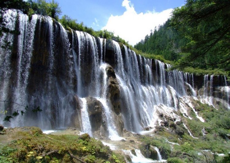 Великолепный водопад Нуорилан