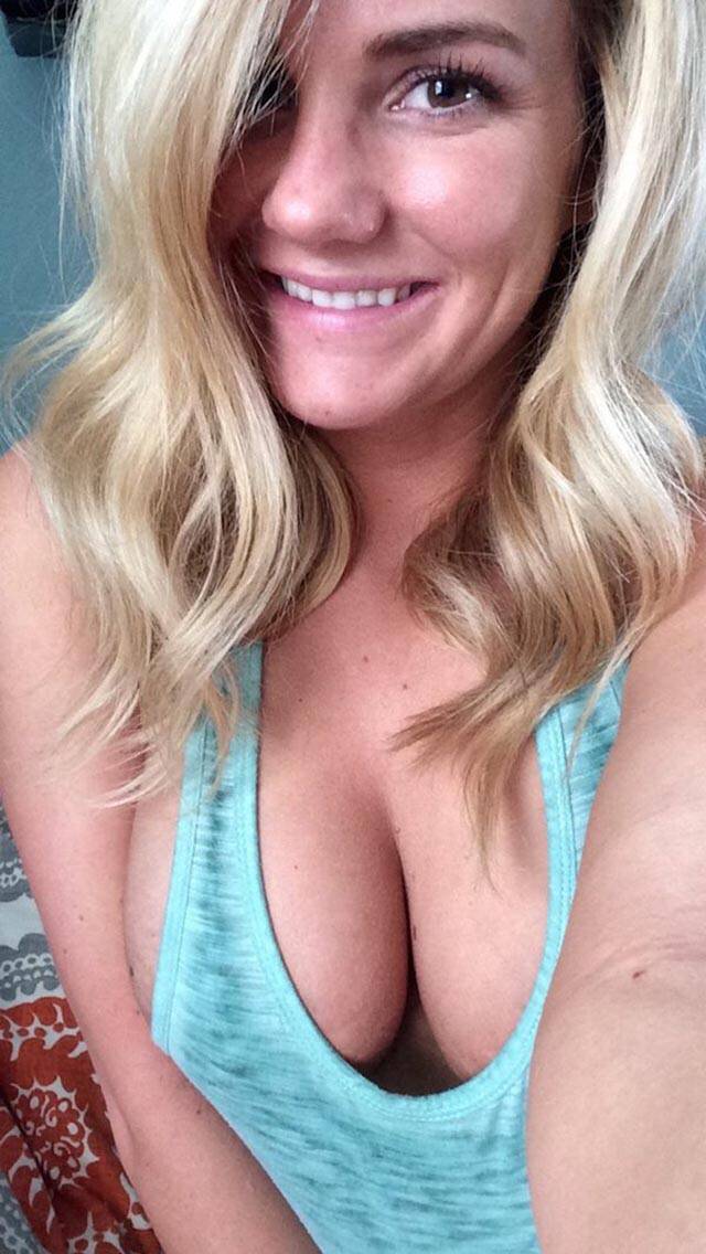 Braless Blonde Beauty With Huge Boobs Alanah Rae