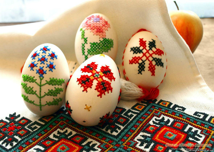 17 изумительных идей, чтобы украсить пасхальные яйца