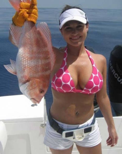 Красивые девушки-рыбачки