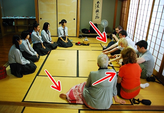 11 примеров необычного этикета из Японии