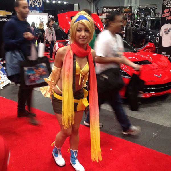 Девушки на фестивале New York City Comic Con 2014