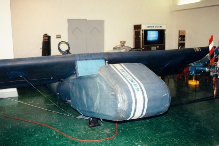 Надувной спасательный самолет