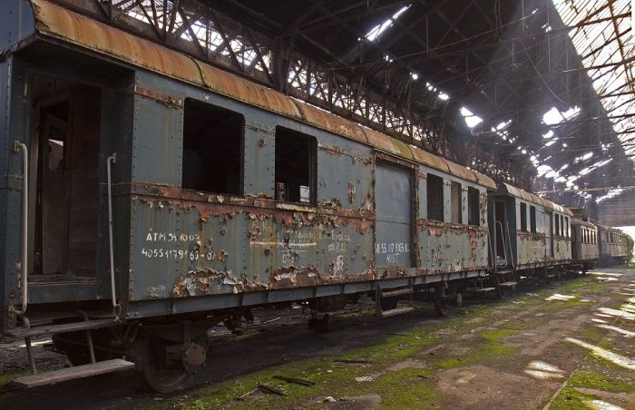 Старое локомотивное депо в Венгрии