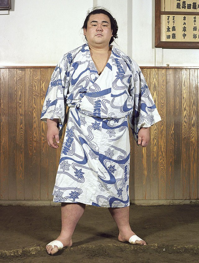 Борцы сумо в самом начале своей карьеры