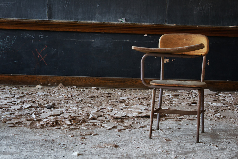 Школа портил. Abandoned School. This abandoned School is in Ruffin. The Cursed abandon School. Abandoned School pictures.
