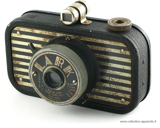 Впечатляющая коллекция старинных фотоаппаратов