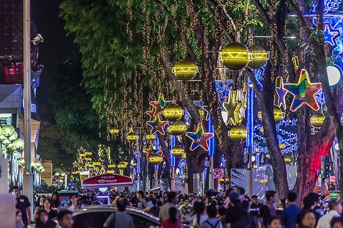 Знаменитая улица Сингапура – Orchard Road перед Рождеством