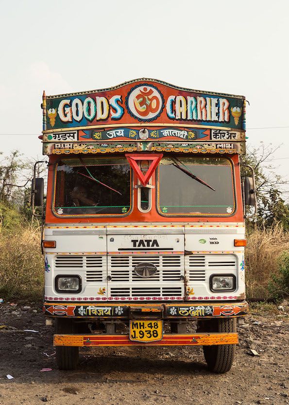 Расписные автобусы из Индии