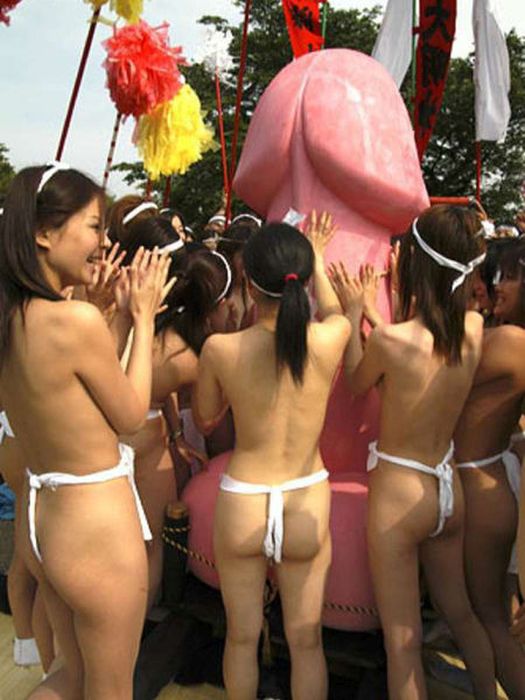 Канамара-мацури или Фестиваль железных пенисов