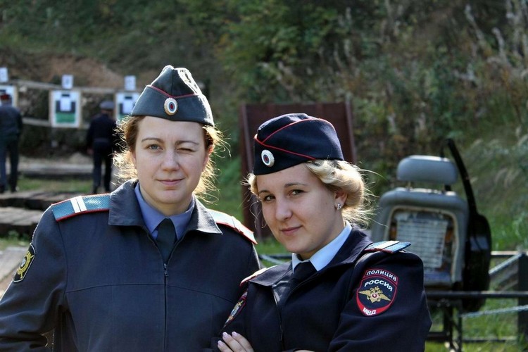 Красивые девушки в полиции России