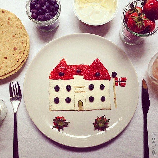 Картины из еды в Instagram