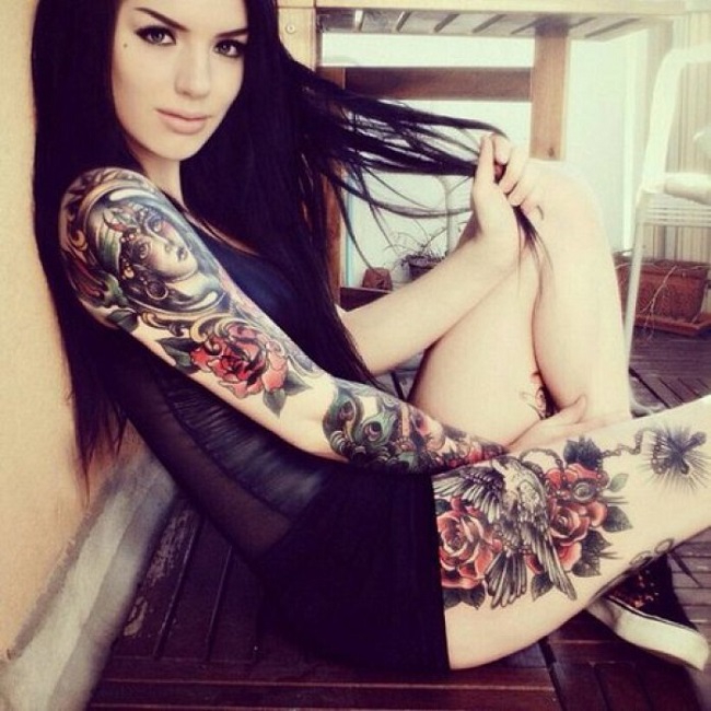 Татуировки на телах привлекательных девушек