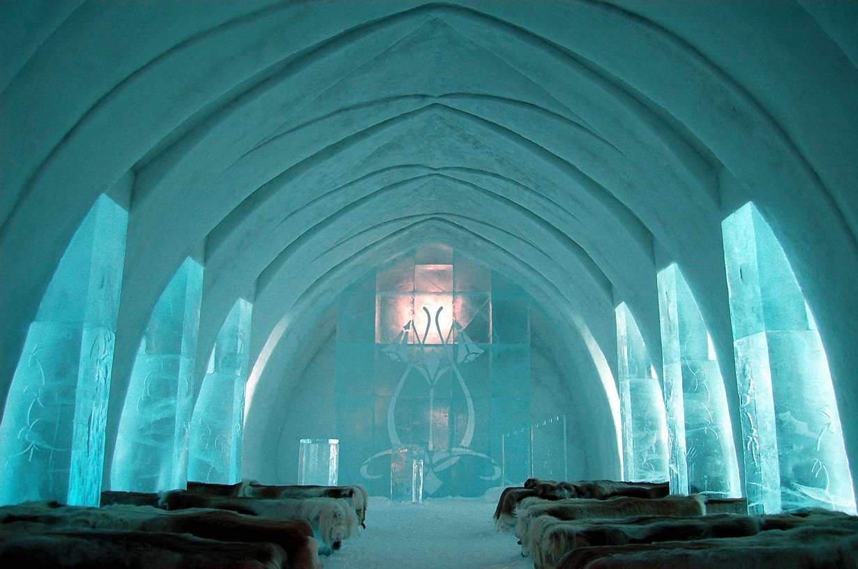 Самый большой отель изо льда - ICEHOTEL