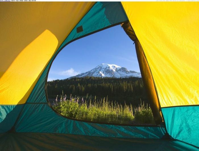 Завораживающие виды из туристической палатки