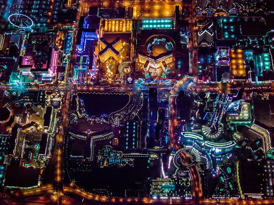 Ночные фото Лас-Вегаса с высоты от Венсана Лафоре