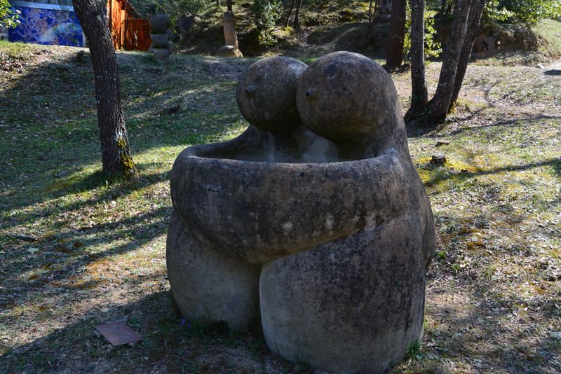 Парк эротической скульптуры в Испании