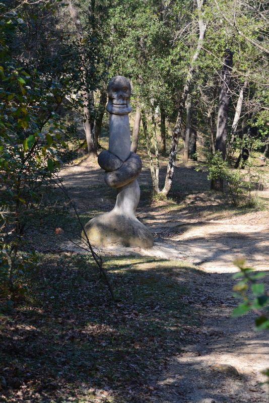 Парк эротической скульптуры в Испании