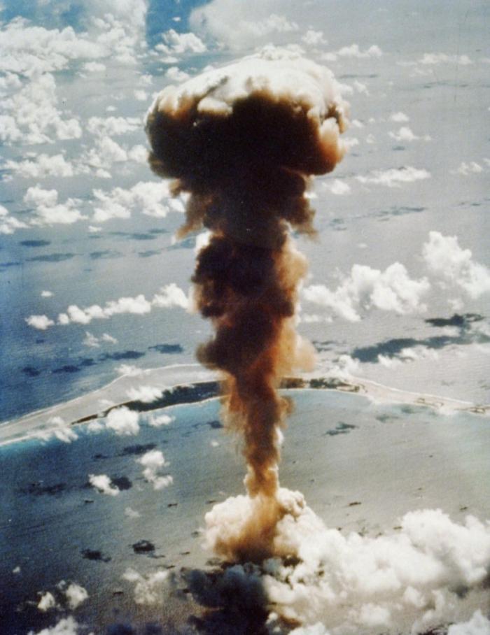 Архивные фотографии ядерных взрывов