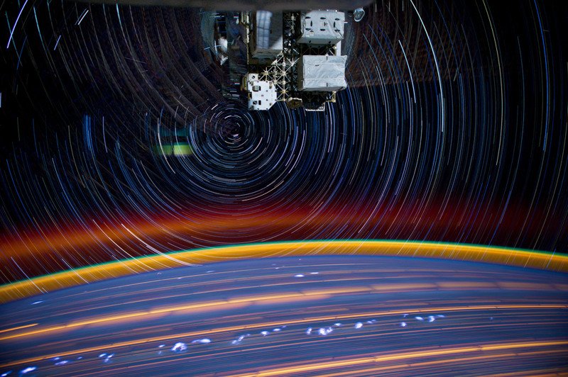 Фотографии Земли из космоса, сделанные на длинной выдержке