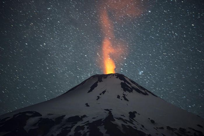 Начал извергаться вулкан Вильяррика в Чили