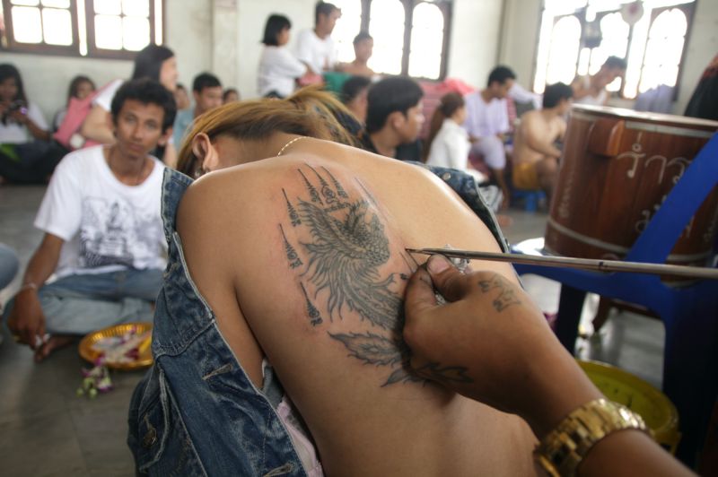 Магические татуировки от монахов в Таиланде