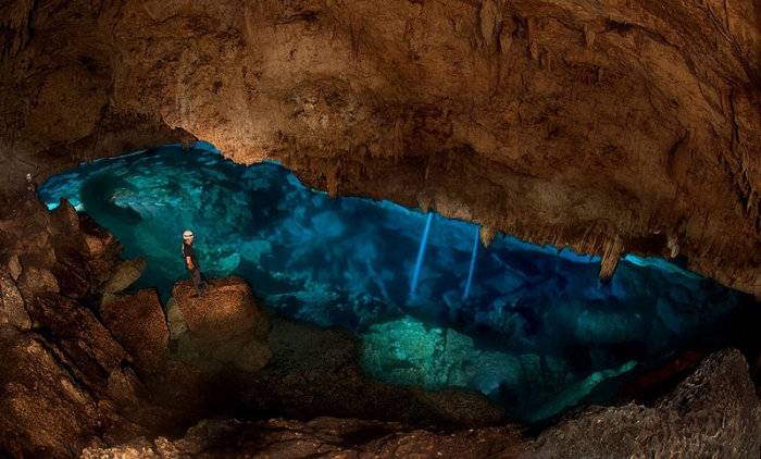 Красота подводных пещер со всего мира