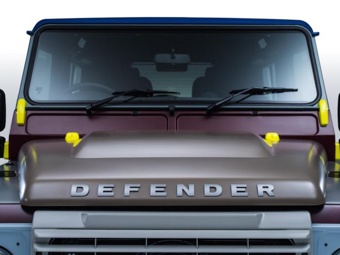 Специальная версия Land Rover Defender от модельера