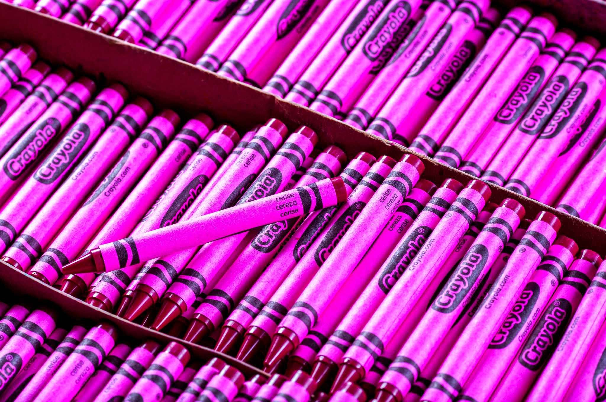 На заводе цветных мелков Crayola