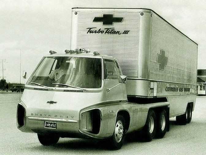 Футуристический грузовик Chevrolet Turbo Titan III