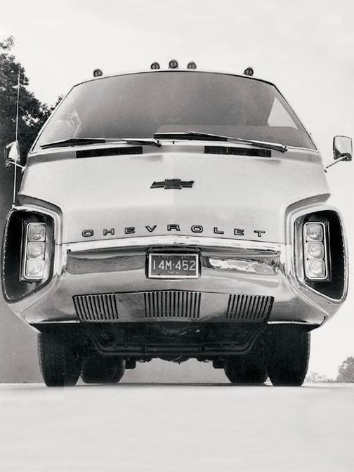 Футуристический грузовик Chevrolet Turbo Titan III