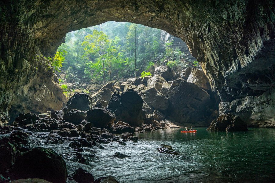 Пещера Tham Khoun в Лаосе
