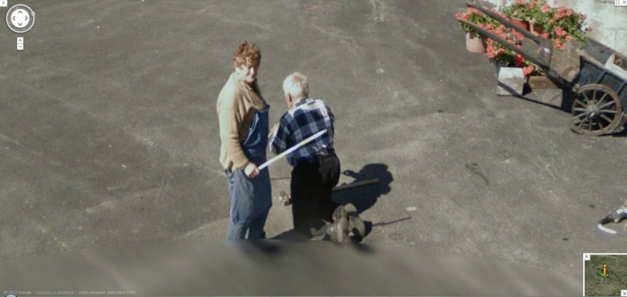 Забавные фотографии от Google Street View