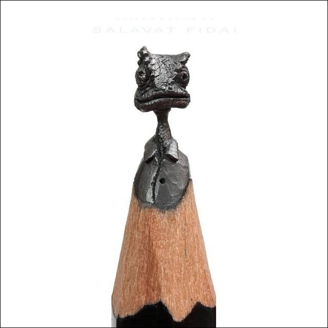 Миниатюрные скульптуры на кончике карандаша