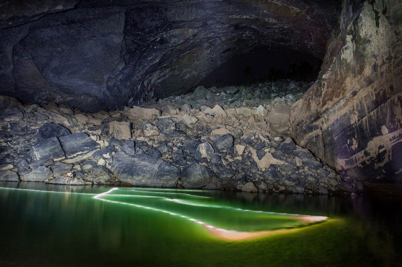 Шондонг — самая большая пещера в мире в Центральном Вьетнаме