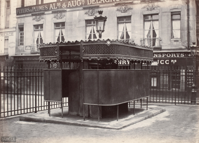 Общественные туалеты на улицах Парижа 1865 - 1875 годов