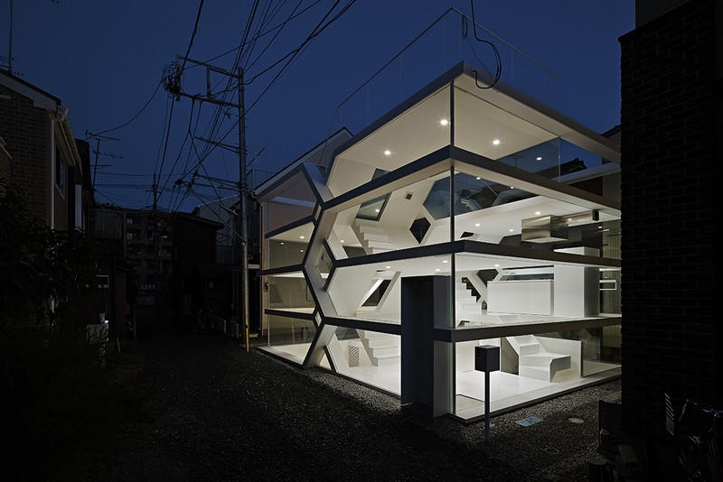 Прозрачный жилой дом в Японии