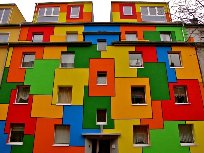 Разноцветные здания со всего мира
