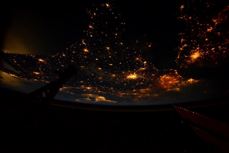 Удивительные фотографии с борта МКС