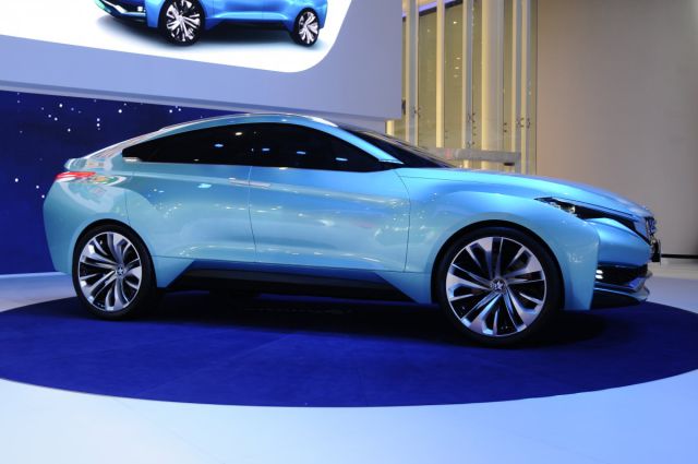 Новые автомобили и концепты на автошоу в Шанхае 2015