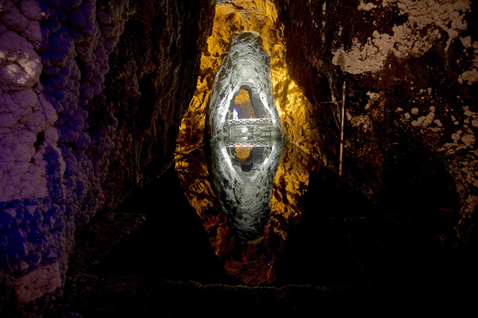 Таинственные пещеры и подземелья со всего мира