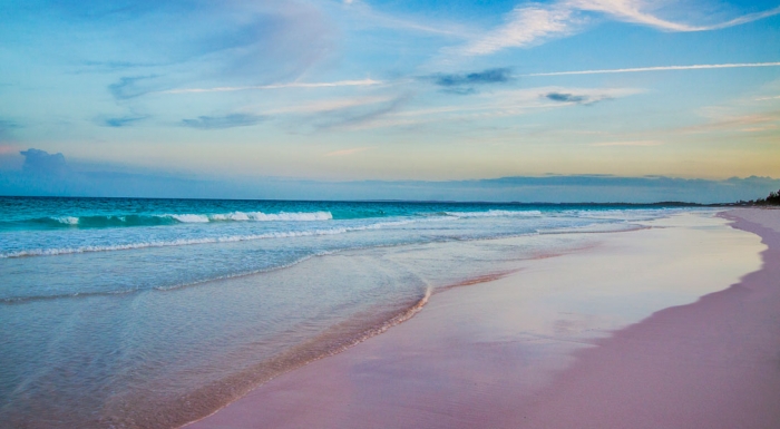 10 пляжей с нежно розовым оттенком