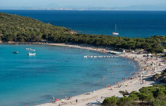 10 красивых и умиротворенных пляжей Европы