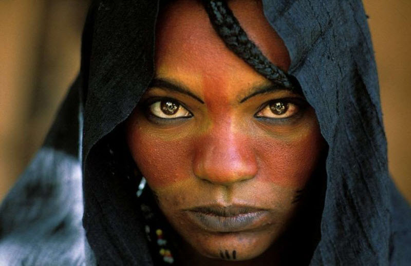 Женщины в пустыне Сахара