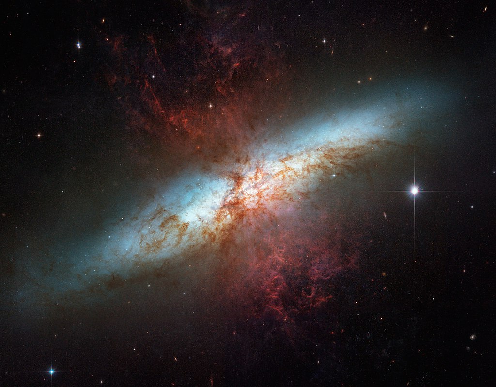 Интересные и значимые снимки Вселенной, сделанные телескопом Хаббл