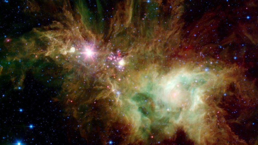 Красочные фотографии, сделанные телескопом Спитцер