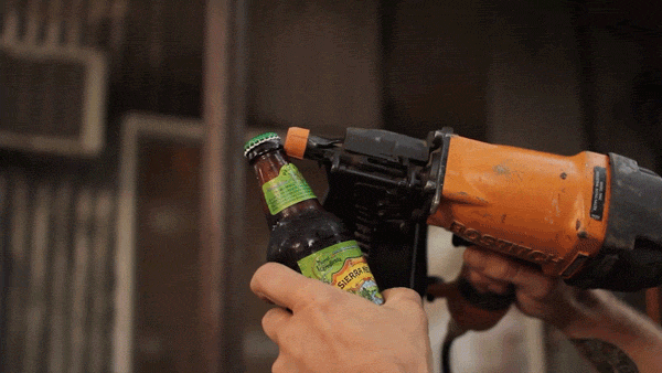 15 способов отрывания пива в гифках