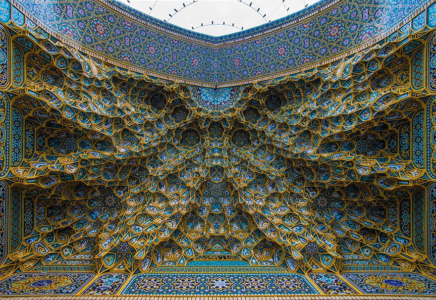 Гипнотизирующие потолки мечетей