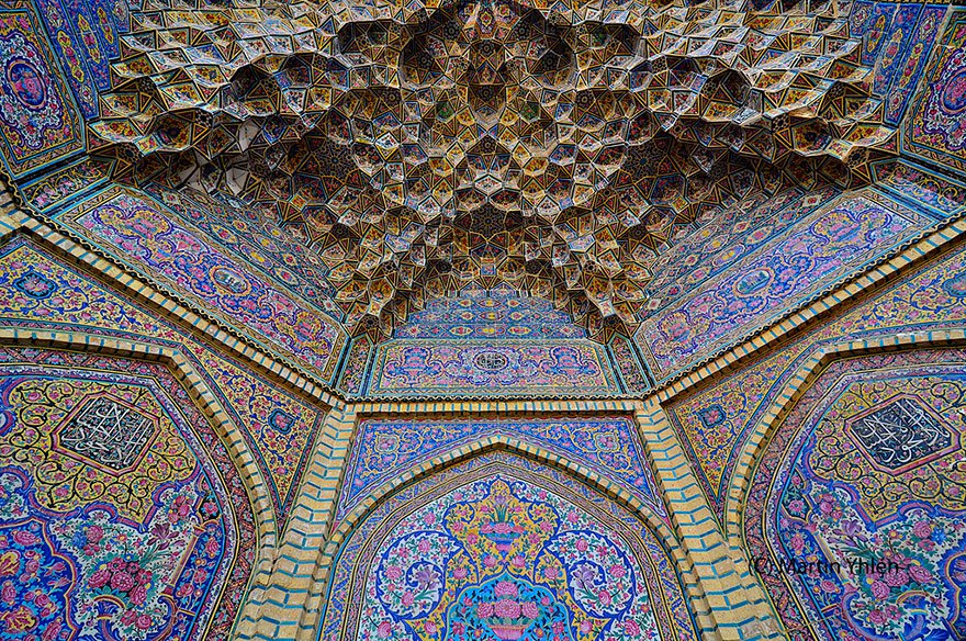 Гипнотизирующие потолки мечетей