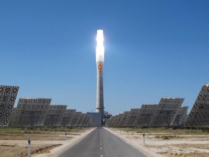Уникальная солнечная электростанция в Испании